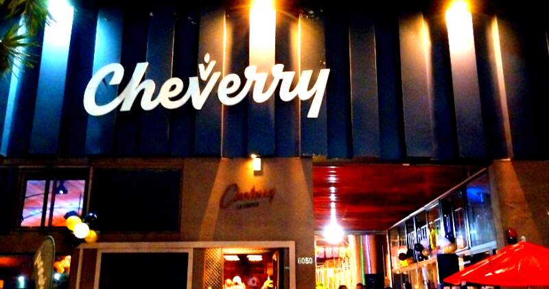 Más de 700 personas disfrutaron del festejo del 7mo aniversario del bar de fábrica de Cheverry 